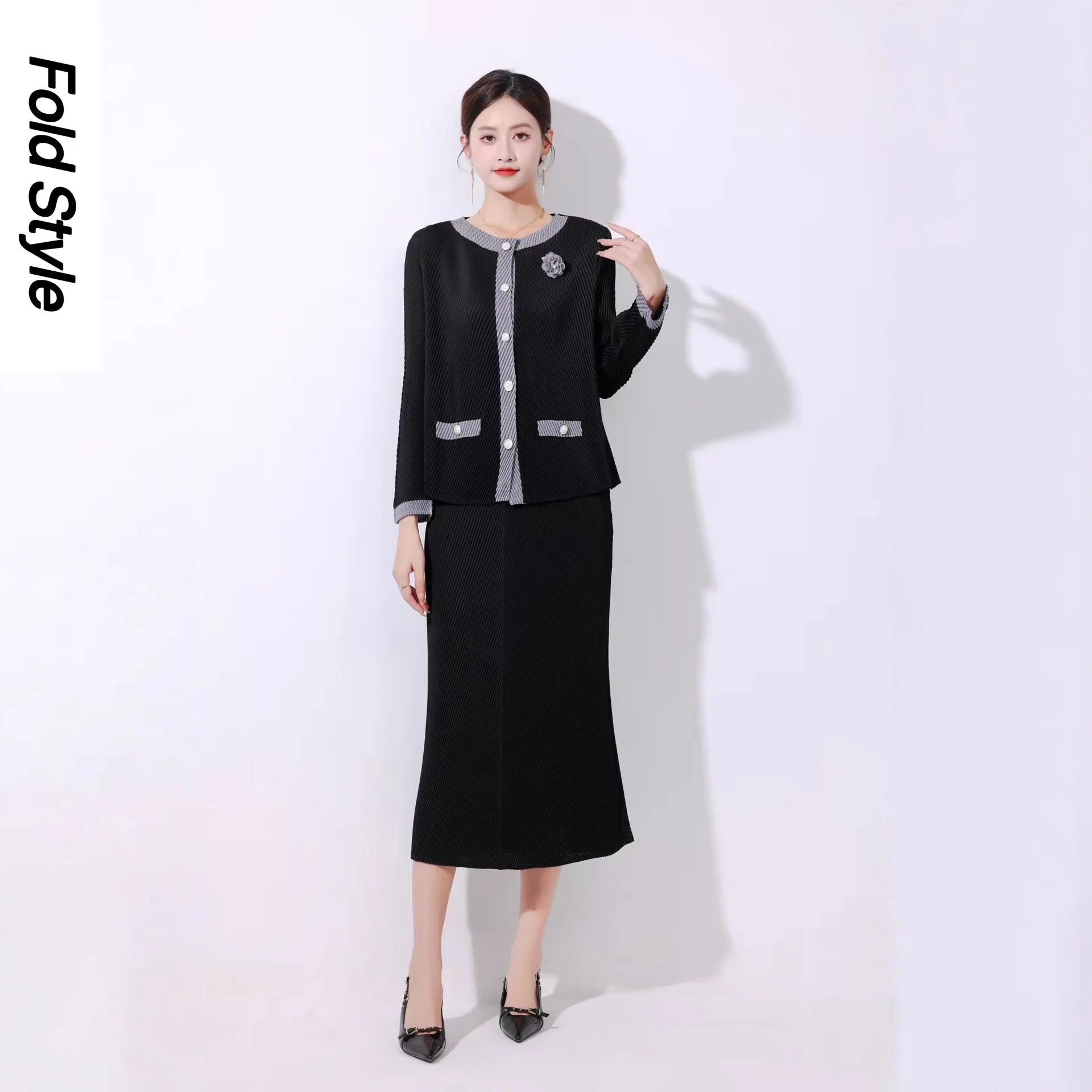 

Miyake Pleats 2025 Autumn New Cardigan Xiaoxiangfeng Jacket + Solid Color Sleeveless Vest Skirt Temperament Two-piece Set