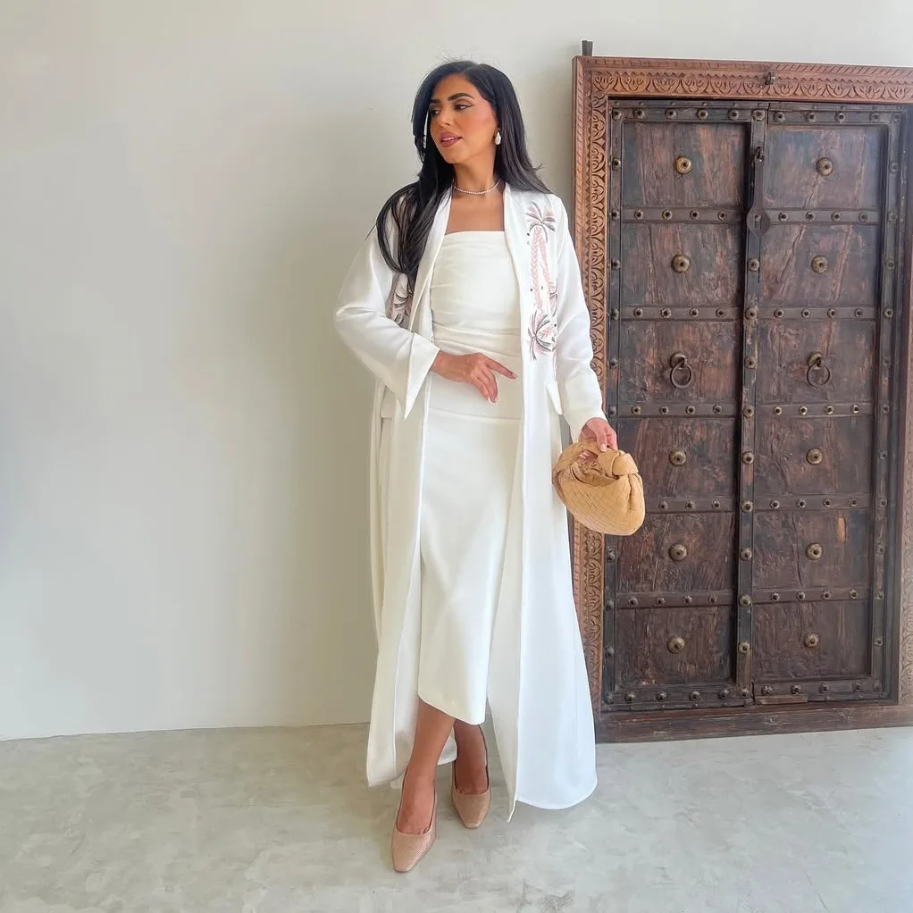 Middle East New Fashion Muslim Women's White Embroideried Casual Trendy Loose Elegant Long Sleeve Cardigans Female Abaya Coat