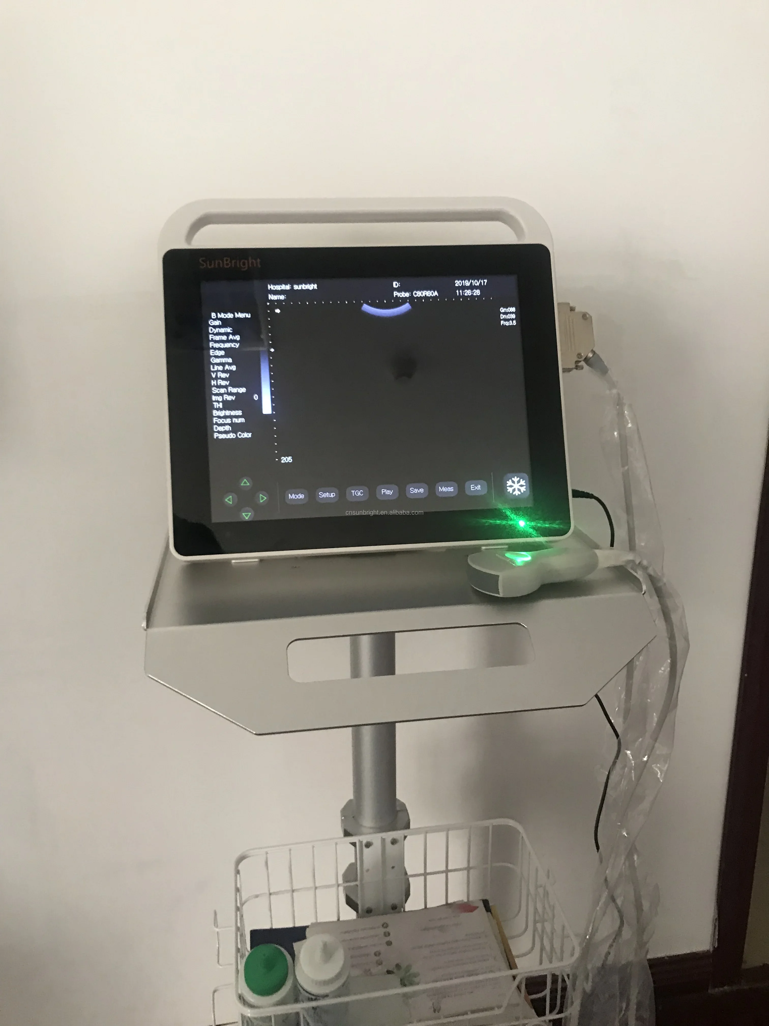 Ultrasound SUN 800S Machine Excellent Quality CE Black Color Electricity 15.1 Inch LED Online Technical Support 2 Years Class II