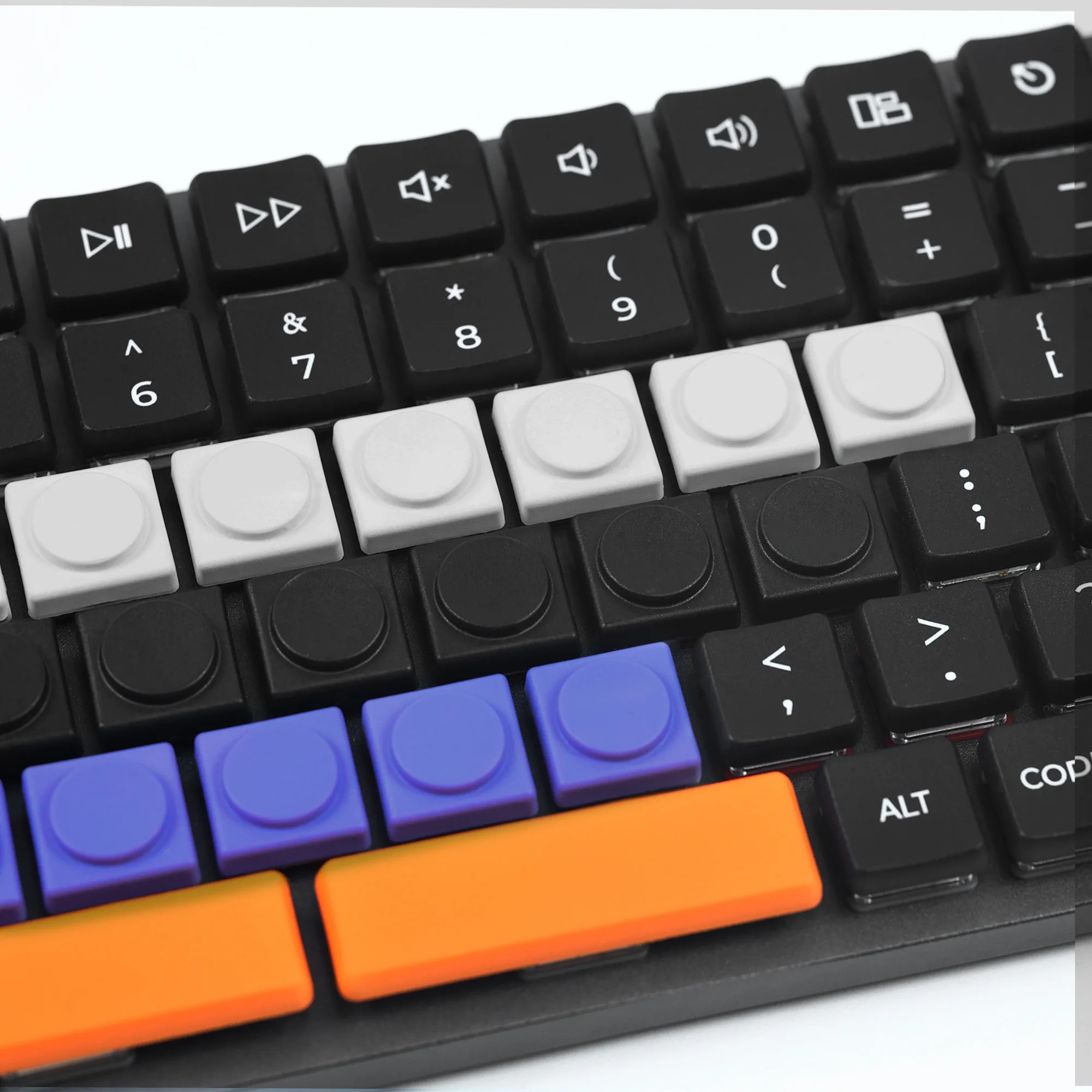 

Chosfox 10pcs Low Profile Pig Nose Mechanical Keyboard Keycaps PBT Keycaps Ultra Thin Heat Sublimation CFX UP Keycaps Universal