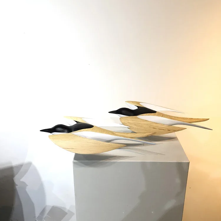 Design carving solid wood bird sculpture, handmade cute bird art home decoration
