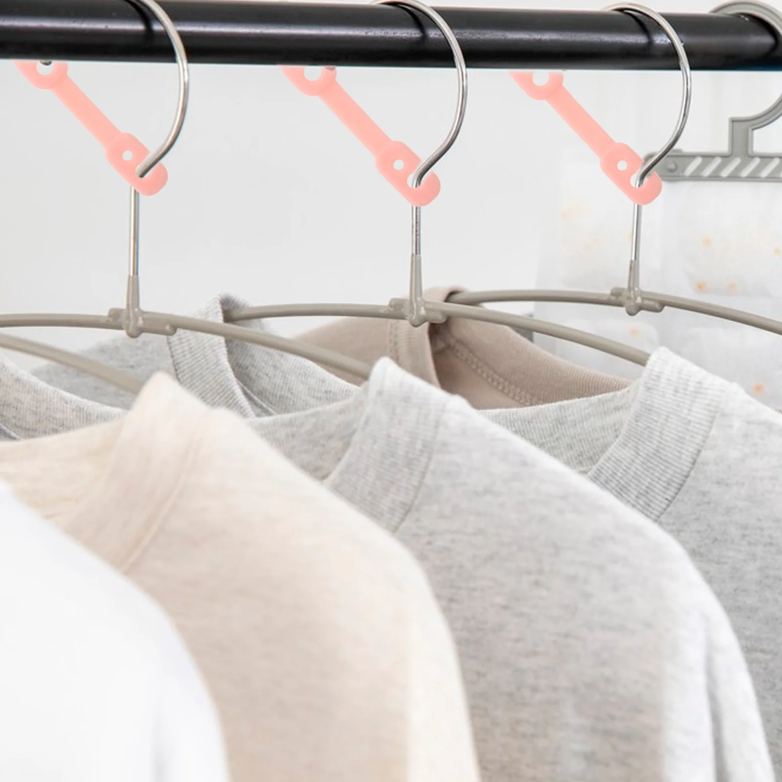 

100Pcs Clothes Hanger Fixing Buckle Windproof Anti-Drop Clips Sturdy Household Hanger Grips Secure Laundry Hanging Accessories