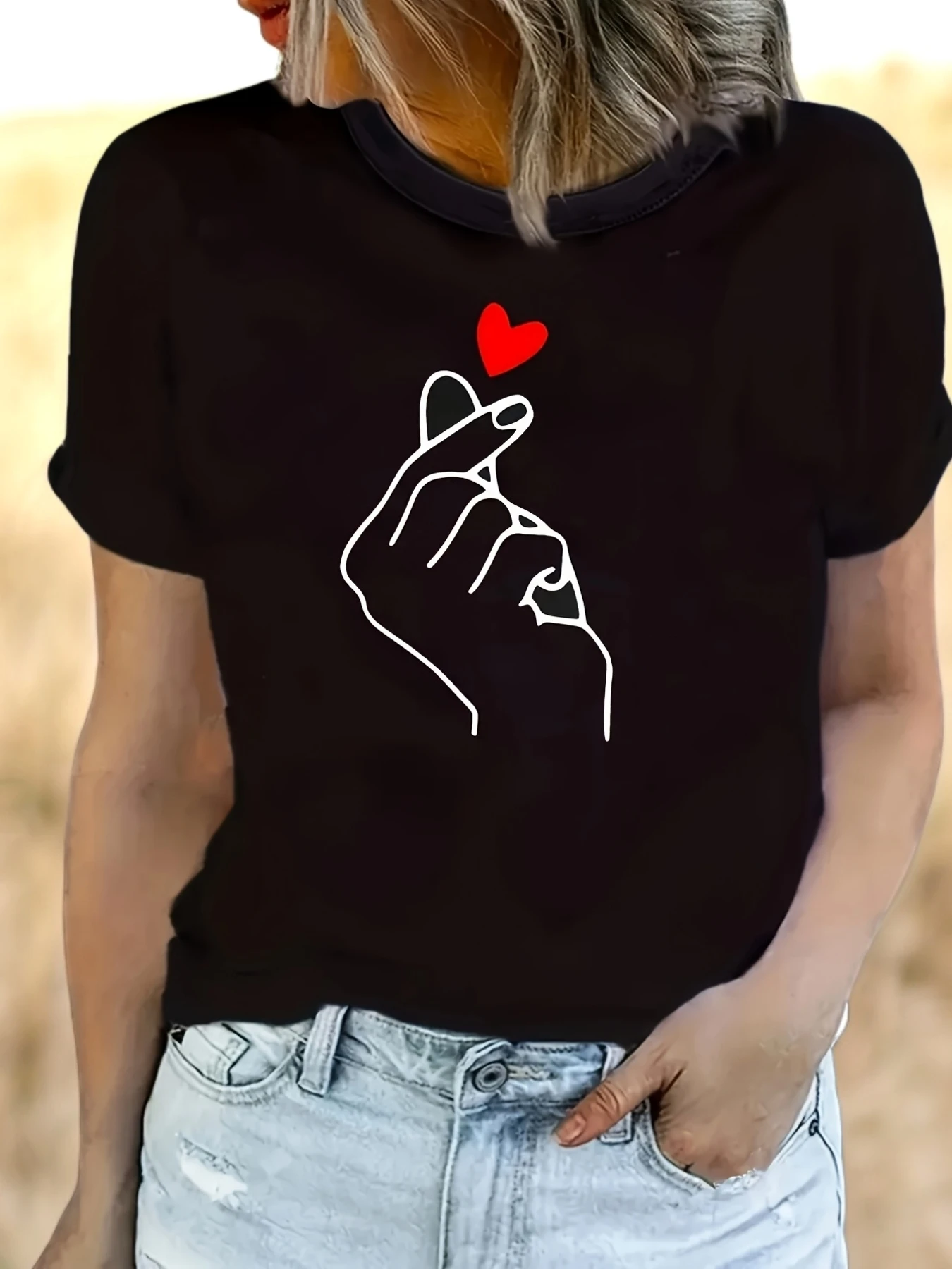 Women'S Casual Round Neck T-Shirt Heart Hand Gesture Pattern Print Short Sleeve Fabric  All Season Fashion Harajuku ClothingTop