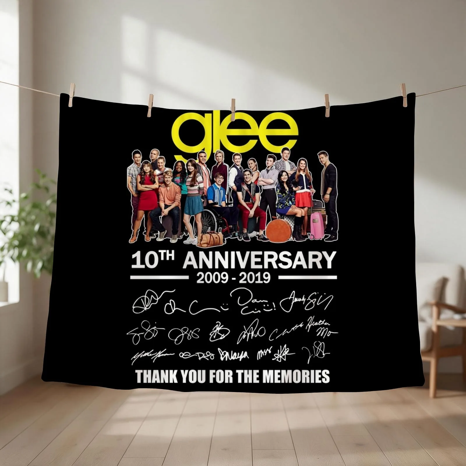 #Glee 10Th Anniversary All Cast Signed Thank You Throw Blanket couch cozy soft plush fuzzy picnic outdoor blanket