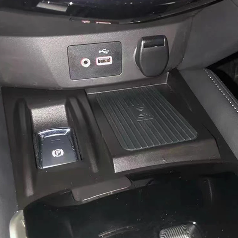 

15W Car center console wireless charger fast phone charger charging holder for Nissan X-Trail T32 Qashqai J11 J12 2014-2021