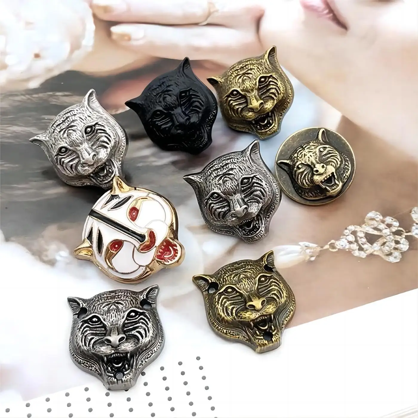 

6pcs Tiger Head Shape Metal Luxury Sewing Buttons for High-End Clothing Accessories Handmade DIY Ornaments White Golden Bronze