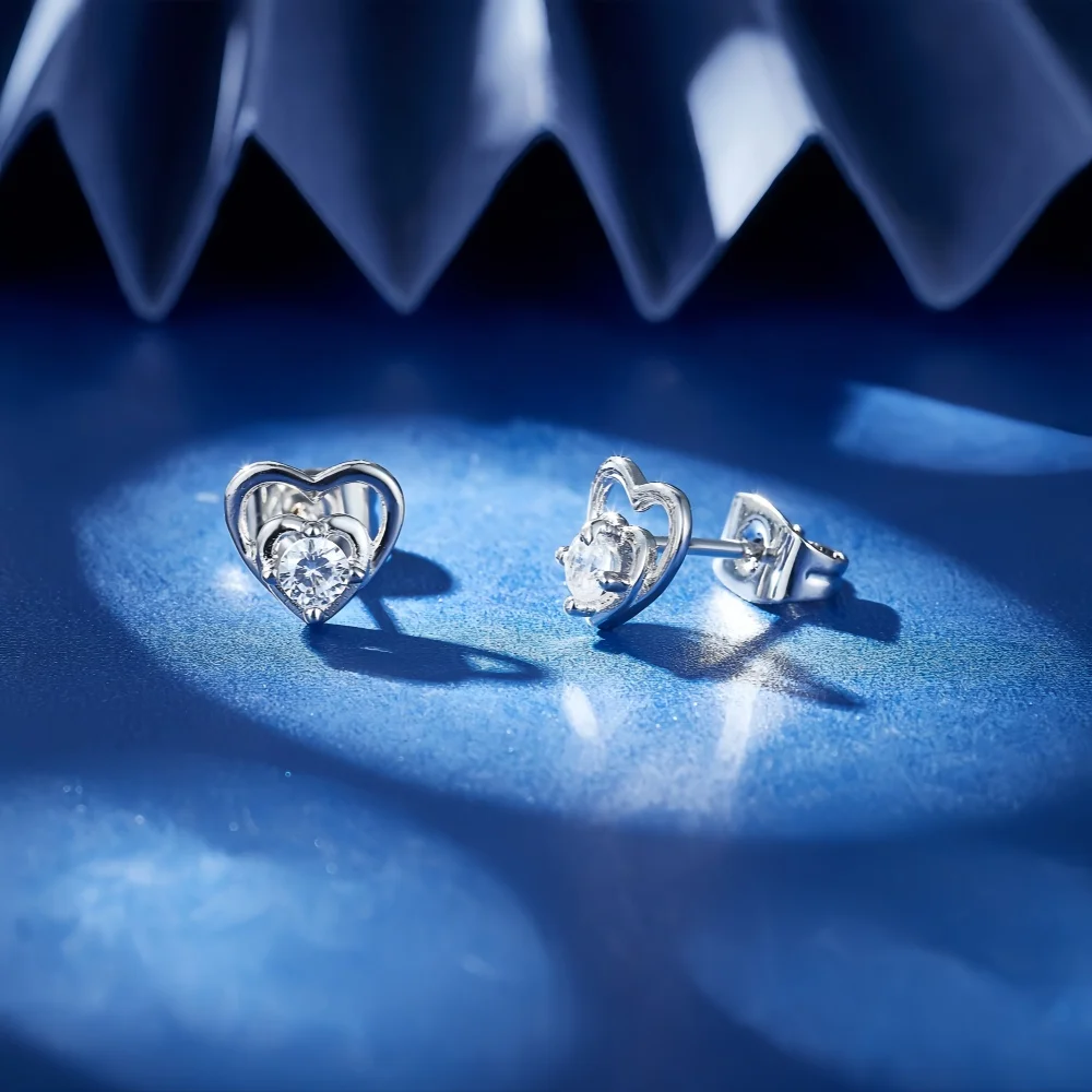 

Double Heart Copper Stud Earring Platinum Round White Zircon Love Hollow Design Earrings