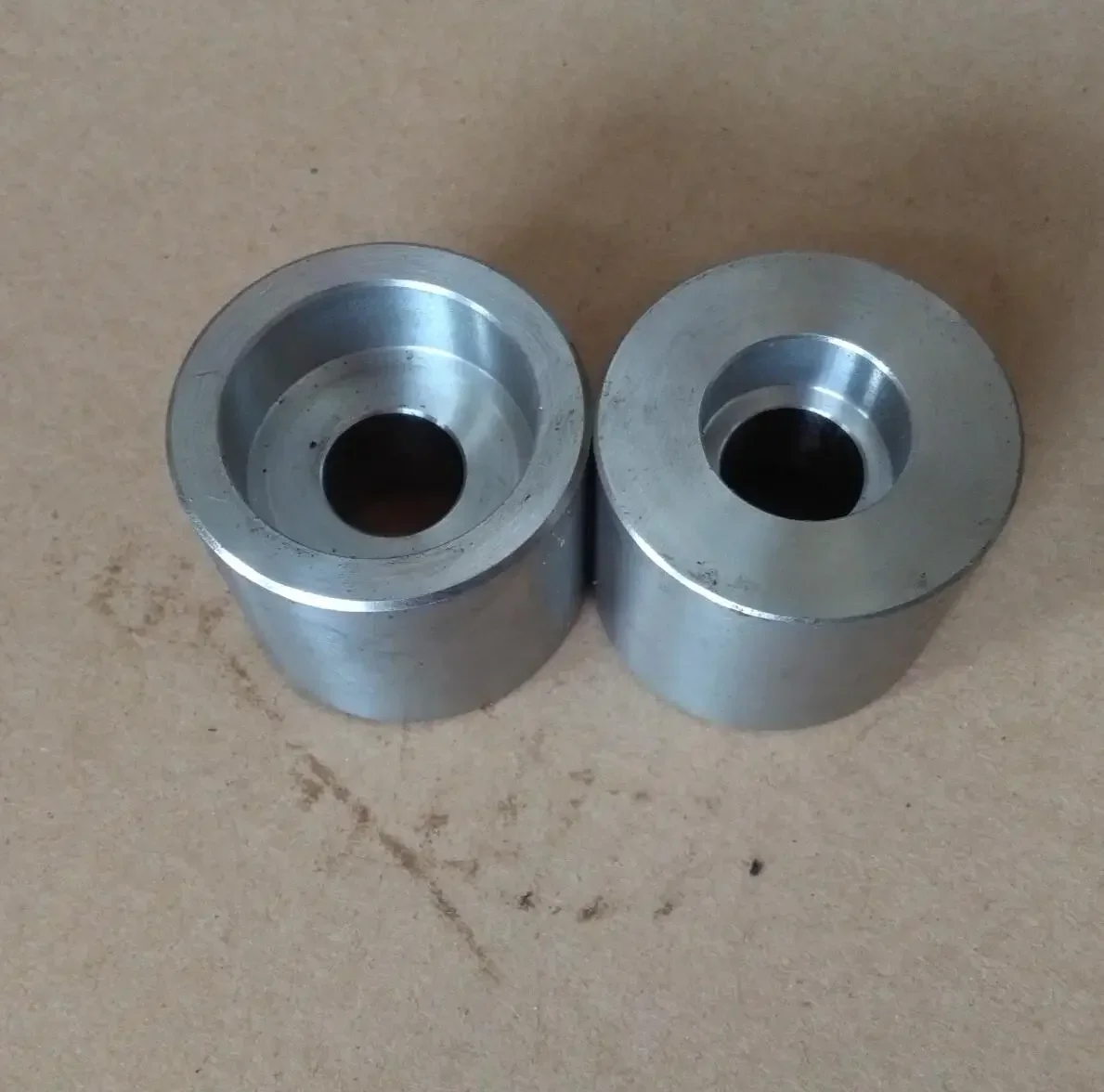 أنابيب مزورة من الفولاذ الكربوني، اقتران كامل، اقتران HALF، CL3000، THRD، CS ASTM A105، ASME-B16.11 #3