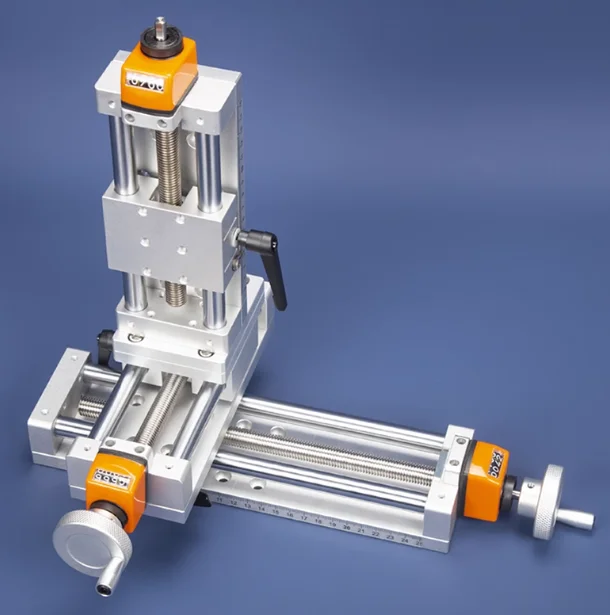 ​​Manual Linear Slide Module with T-Screw/Ball Screw - 80mm Wide Cross Guide & Digital Display for XYZ Fine Adjustment​​