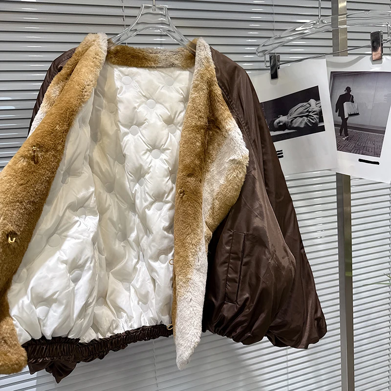 Kurtka puchowa z kołnierzem Mao, gradientem kolorów, ochroną środowiska, w stylu Spicy Girl, nowość na zimę 2025, damska, streetwearowa, z charakterem.