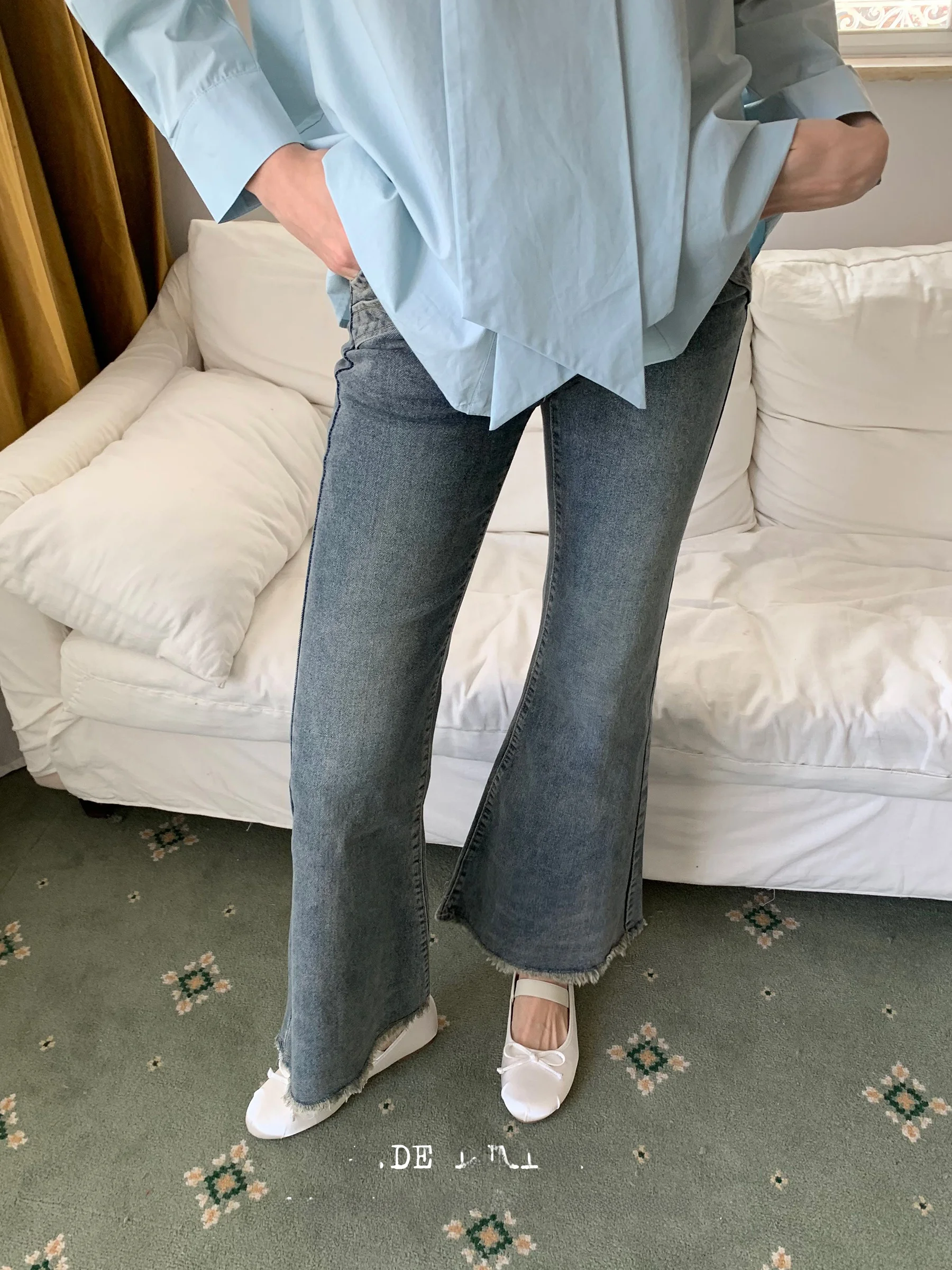 

Retro Hong Kong Sle High Waist Bell Bot Jeans Women's Spring 2026 Slimming Cotton Denim Pants Casual Everyday Jeans