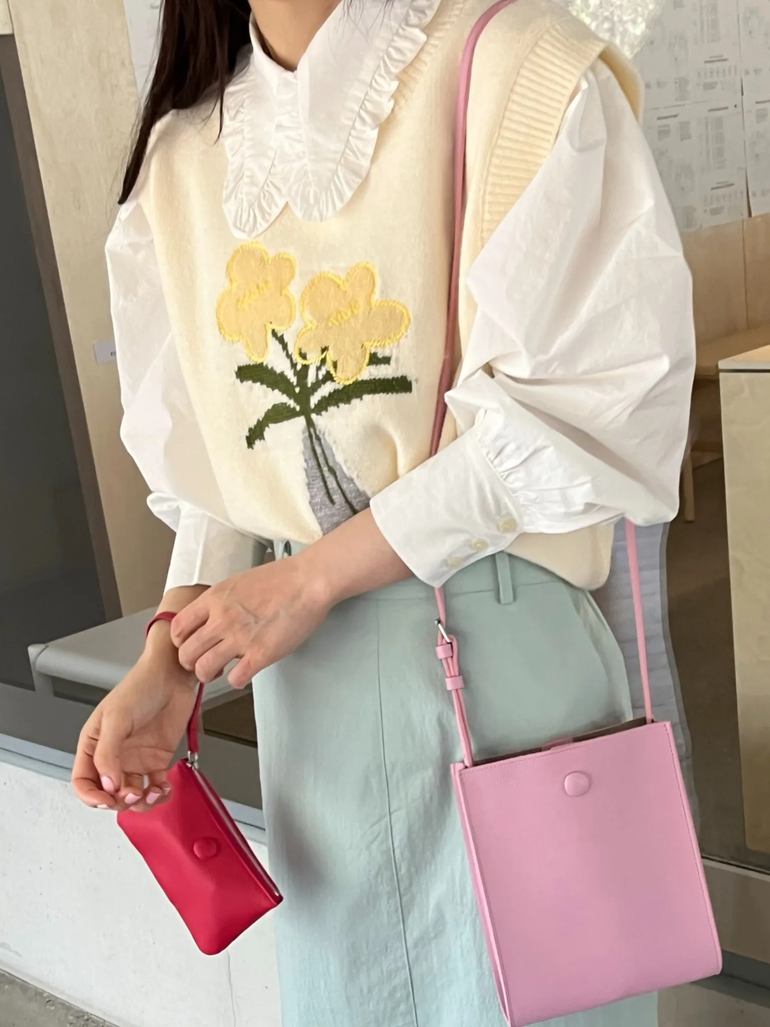 

Chic Long Sve Embroidered Knitted Vest Set with Wood ain Ele Agel irt Versatile Faionable Women's Wear