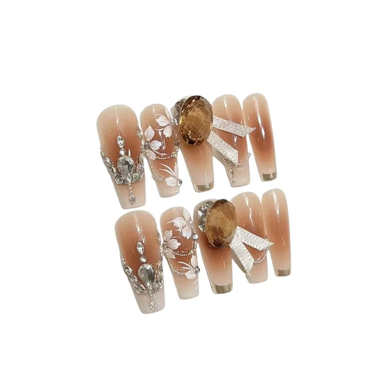 

High-tech manicure wearing nail handmade caramel-colored blush magic mirror French light luxury fake nail patch