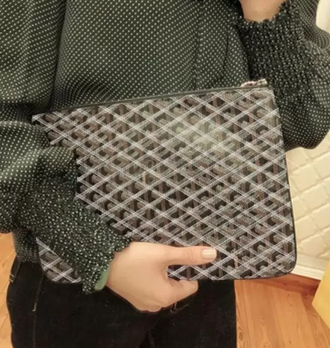 Luxury tote bag Clutch Bags Women's bag Highest quality Envelope package documents Toiletry Pouch Protection Makeup Leather Cosm