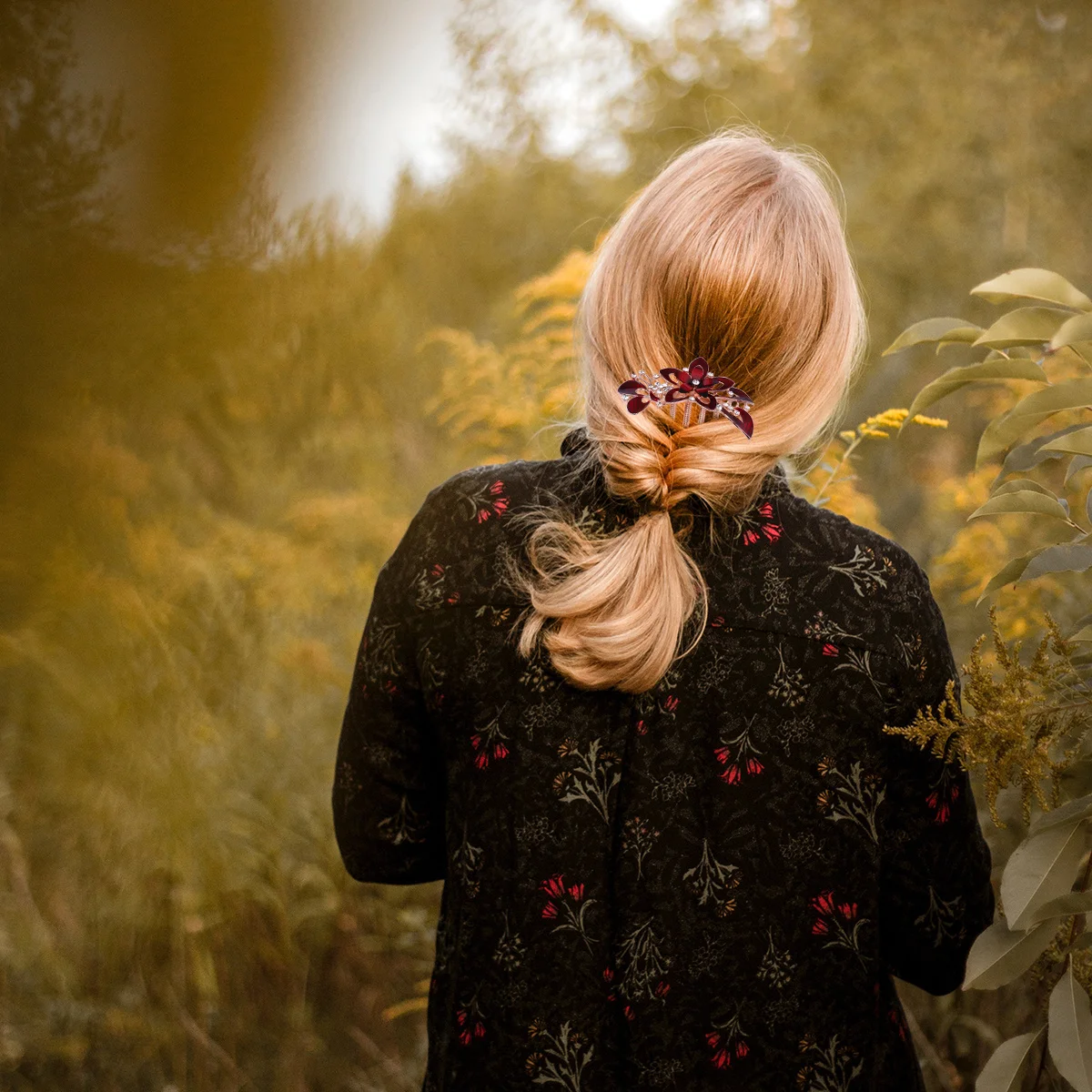 مشط شعر على شكل زهرة الزفاف الحمراء، أغطية رأس أنيقة، فستان الزفاف، إكسسوارات الحفلات، زينة شعر للنساء، قطعة شعر أنيقة