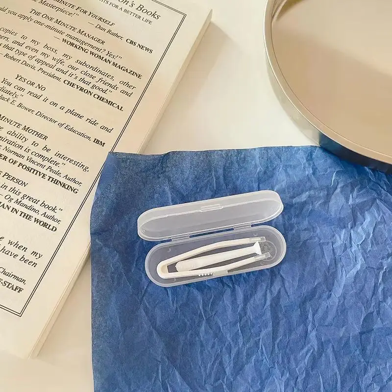 Kontaktlinsen-Etui-Set in Bonbonfarben, tragbar, leicht zu transportieren, mit Pinzette und Saugstift für den Urlaub. – Detail 10