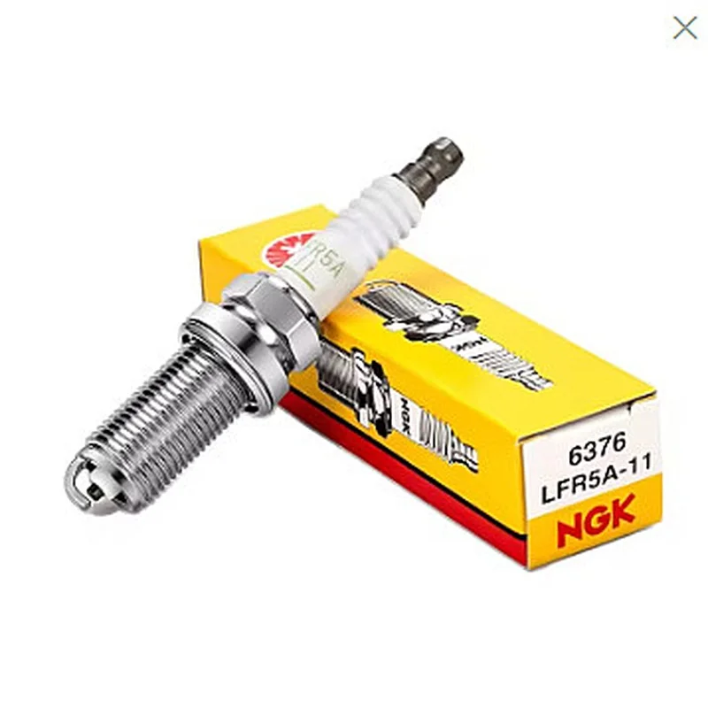 LFR5A-11 Spark Plug 22401-8H515 for Old Motorcycle Engine Direct Sale
