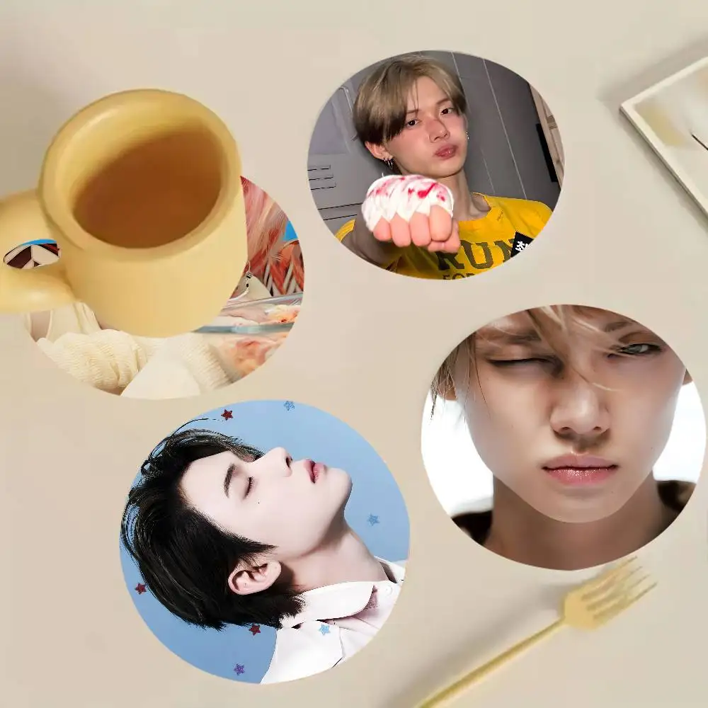 Y-YEONJUN T-TXT-T Round Wooden Coaster Decorative Coffee Cup for Use in Coffee Shops Bars