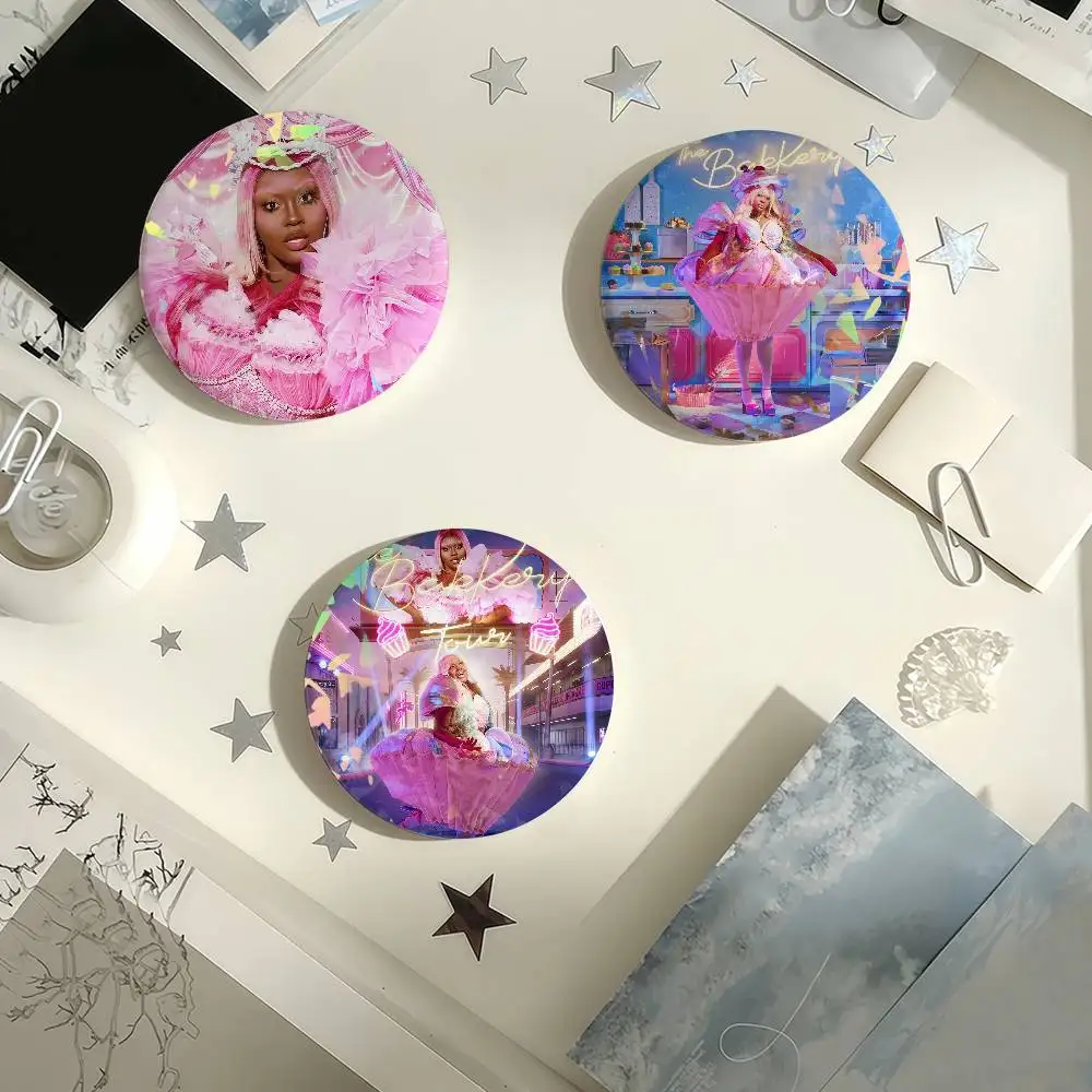 Broches Hechos a Mano con Diseño de Sloppy Joe de Singer CupcakKe, Insignias Láser para Mochilas, Regalos, Decoración de Bolsos, Colección para Fans