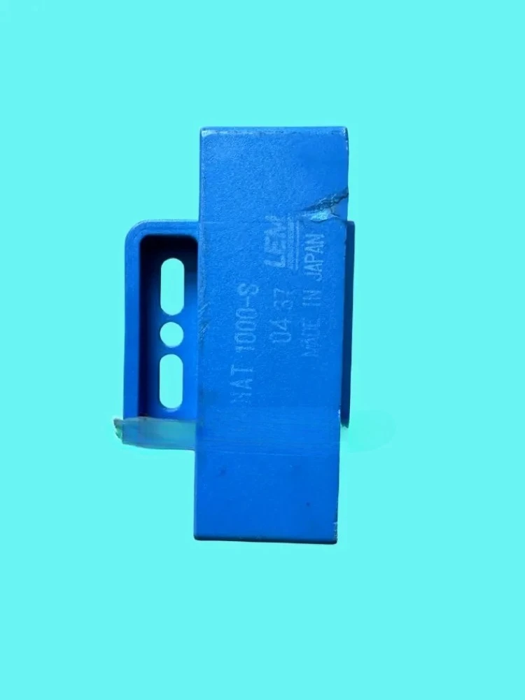 hat1000-s-current-sensor-hall-current-transformer