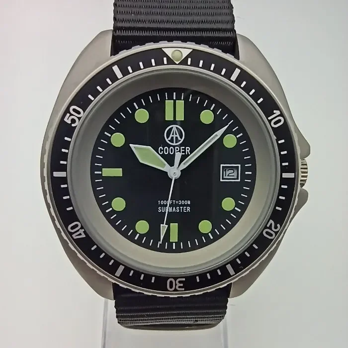 British Cooper Diving Quartz Military Style Watch 300M Waterproof Super Luminous Military Watch, New
