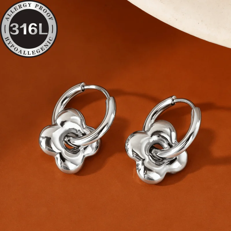 High quality stainless steel hypoallergenic Golden earrings, four-leaf clover shape, anti-fading, suitable for skin-friendly