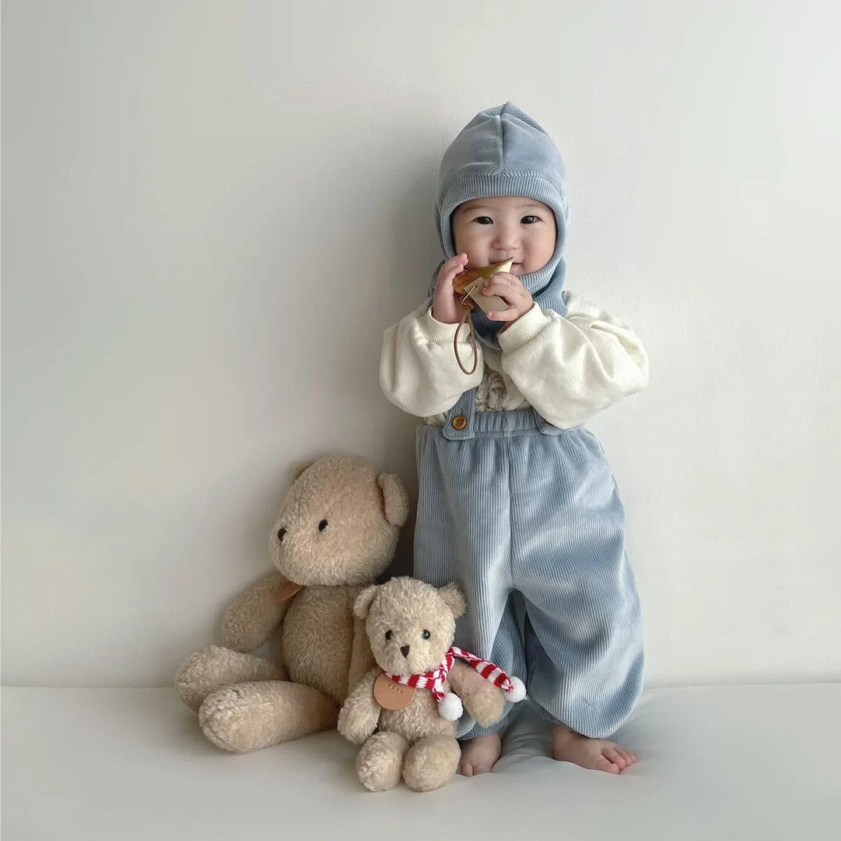 2026 Winter New Baby Warm Fleece Overalls Solid Boys Casual Pants Infant Girls Plus Velvet Strap Trousers Toddler Clothes 0-24M