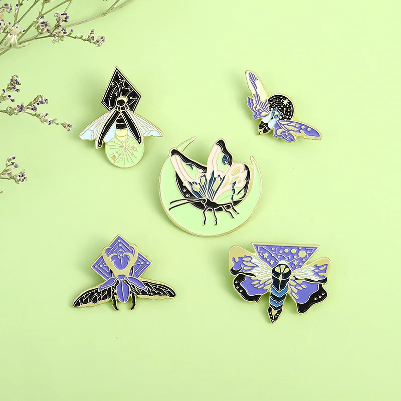 Fluorescent Butterfly Firefly Moth Enamel Pin Special Design Luminous Brooch Lapel Needle Jewelry Gifts For Friends Wholesale