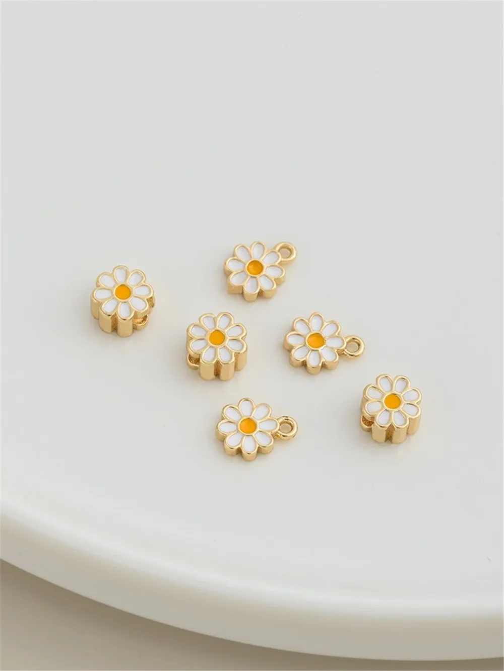 

14K Gold Dripping Small Daisy Pendant DIY Jewelry Making Supplies - Handmade Bracelet Necklace Bead Accessories Kit