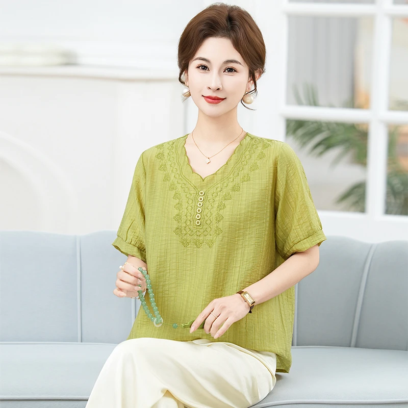 

Женская футболка Sli Mommy с V-образным вырезом, коротким рукавом, вышивкой, свободного кроя, стройнящая, омолаживающая, универсальная, для женщин среднего возраста