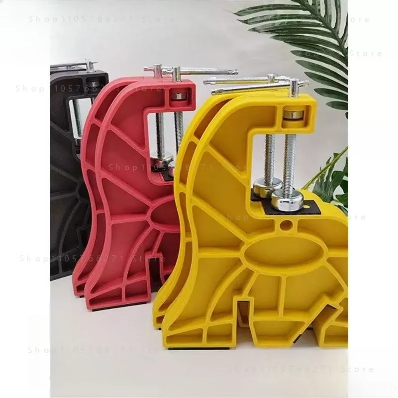 The ski single and double bench vise stand is stable and durable, a tool for maintaining snowboards