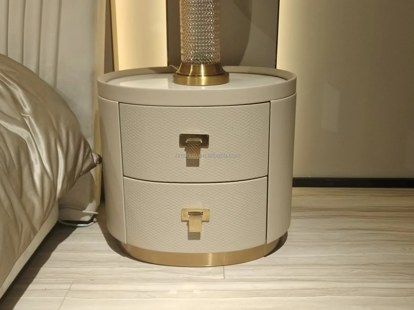 

Modern Simple High-end Solid Wood Drawer Storage Bedside Table, Factory Light Luxury Bedside Cabinet, Bedroom Storage Cabinet