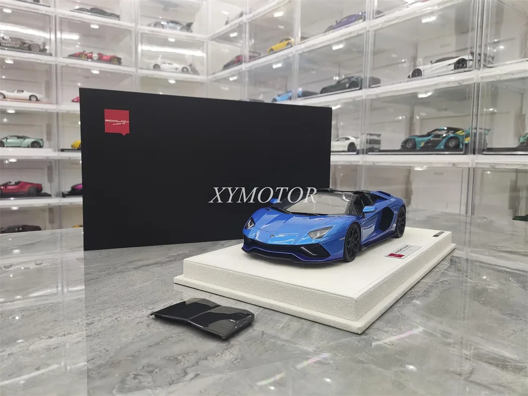 Makeup 1/18 For Lamborghini Aventador LP780-4 UItimae Resin Diecast Model Car Blue/White/Gold/Red/Gray Gifts Display Collection