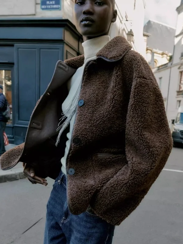 معطف جايت من الجلد والفرو على الوجهين معطف نسائي فضفاض مناسب بأزرار إغلاق لون نقي ملابس خارجية