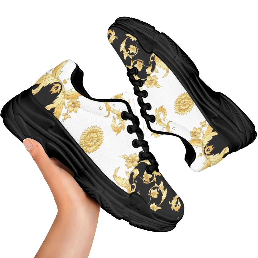 Sapatilhas europeias com cordões florais para mulheres, sapatos baixos casuais para senhoras, aumento dourado e barroco, preto