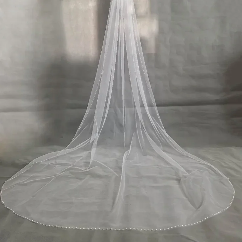 White Champagne Lvory 1 Tier Cathedral Wedding Veils Crystal Cut Edge Bridal Veil with Comb Beaded Veil Trim