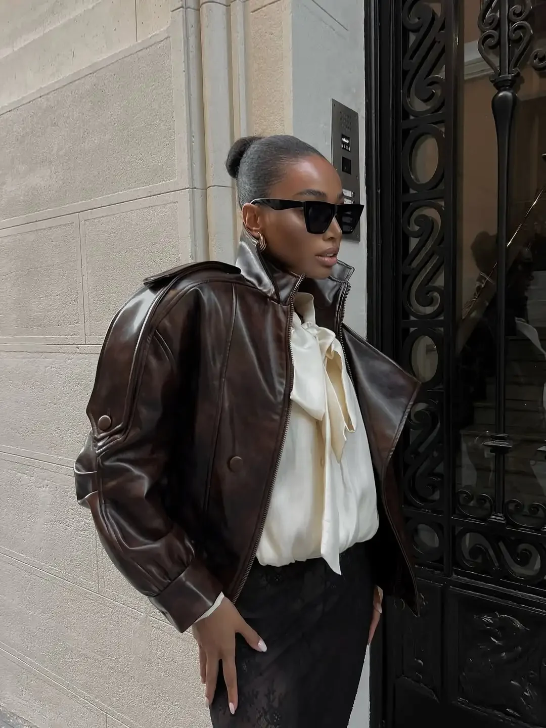 Kurtka skórzana ze stójką, retro, casual, z klapami, z długim rękawem, zapinana na zamek, krótka kurtka typu bucket, nowość 2025, odzież wierzchnia damska w stylu high street.