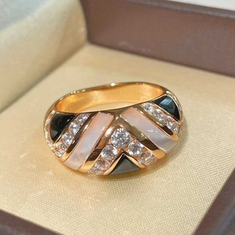 BELLUX S925 Silver Thick Gold Plated Vintage Natural Black Agate White Shell Full Diamond Fashion Ring