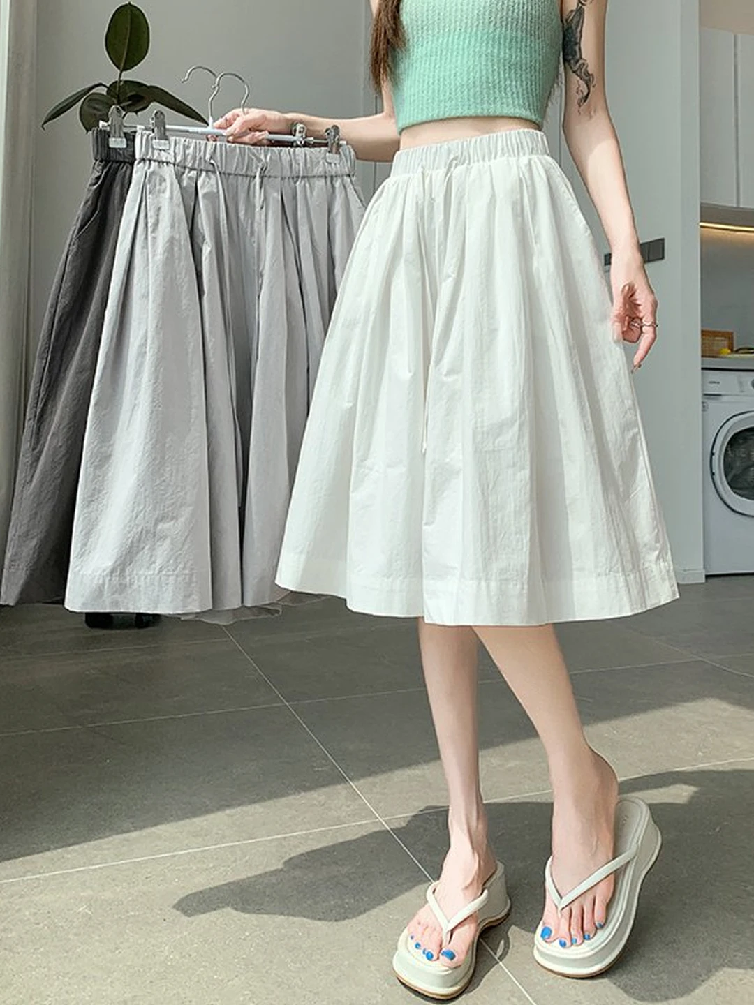 

Korean Style High Waist Wide Leg Short Pants Breathable Lightweight Summer Casual Trousers for Women Straight Cut Loose Fit
