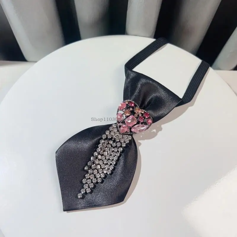 Rhinestones coração borla