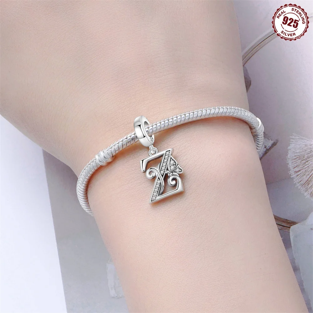 متوافق مع 925 من الفضة الإسترليني المكونة من 26 حرفًا إنجليزيًا مع هدايا قلادة سوار DIY مع أسماء للأصدقاء