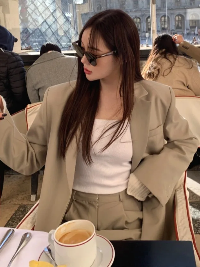 시크한 초가을 심플하고 다재다능한 싱글 버튼 캐주얼 루즈 긴팔 수트 재킷 여성 패션 단색 라펠 코트