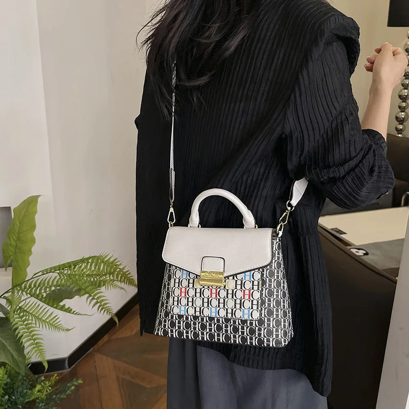 

High Quality 2024 New Fashionable Printed Women's Large Capacity Single Shoulder Diagonal Cross Handbag, Famous Luxury Designer