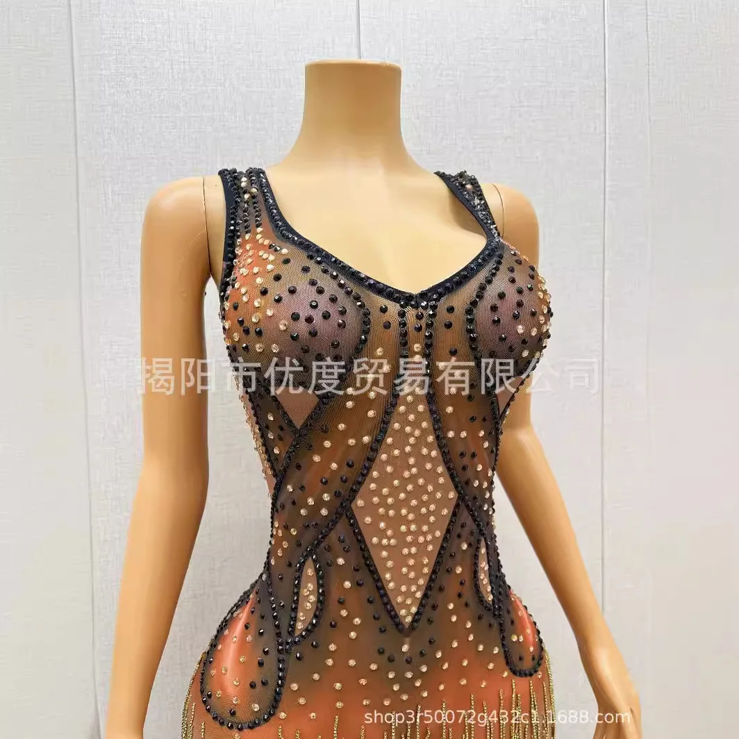 2026 Retro Style Shining Rhinestone Bead Chain Personalized Dress Cocktail Party Evening Dress Performance Long Dress Horn Tip