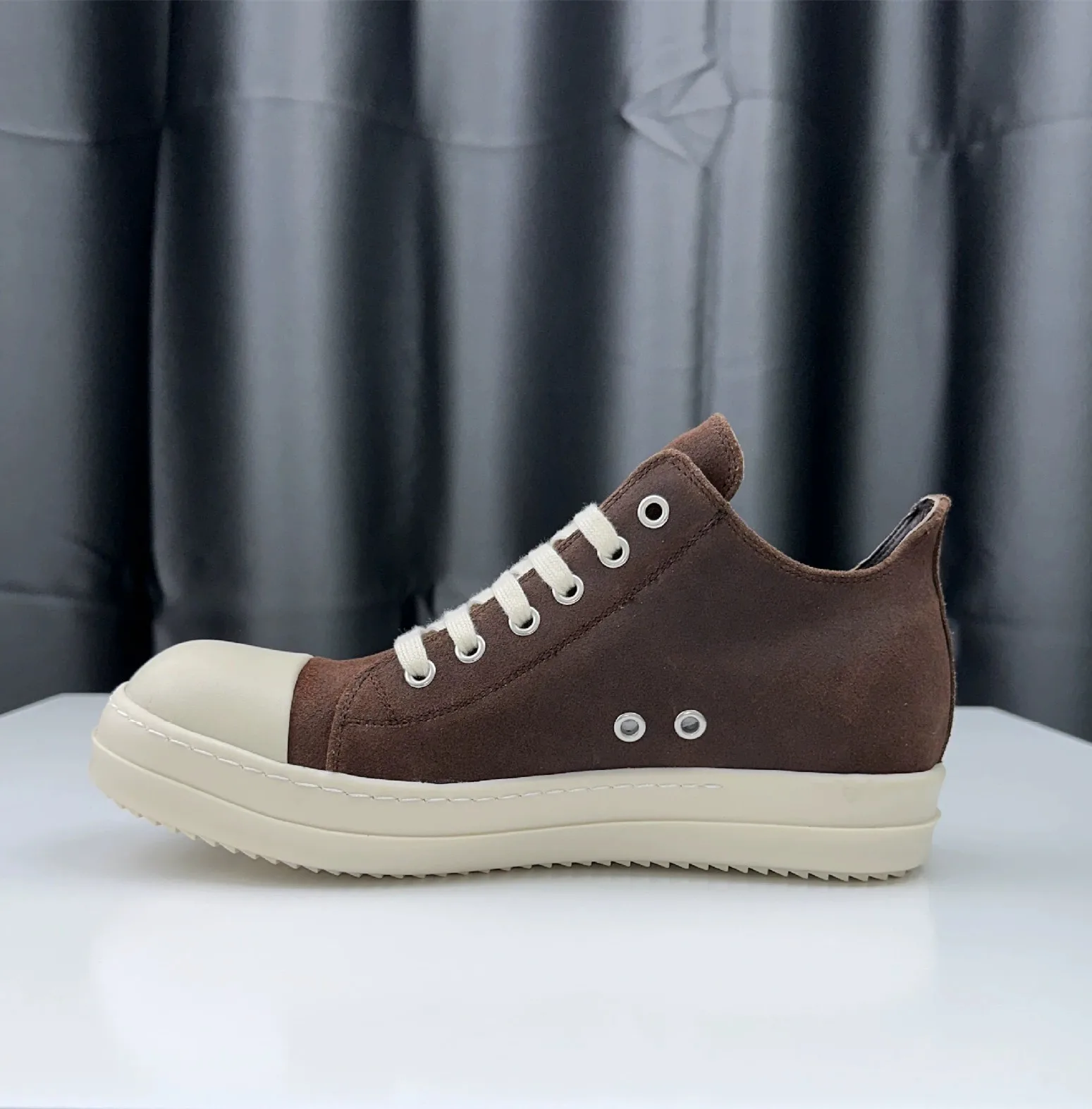 

Гарантия ручной работы, низкие кроссовки на плоской подошве из 100% натуральной кожи, коричневые замшевые повседневные туфли