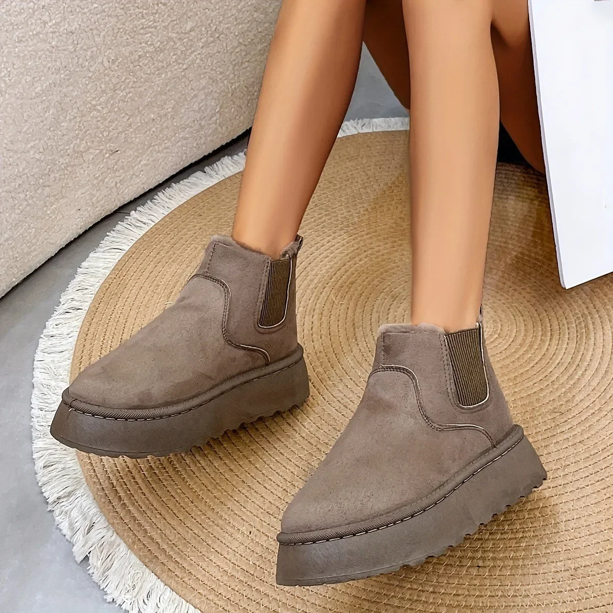 Winter Women Short Plush Warm Snow Boots Casual Shoes New Suede Fur Chelsea Ankle Boots Flats Platform Ladies Shoes Botas