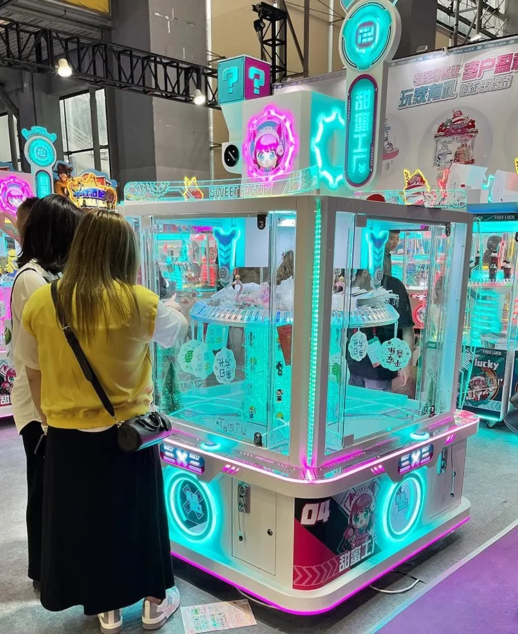 Snack clip doll machine, large grab doll, large commercial candy machine