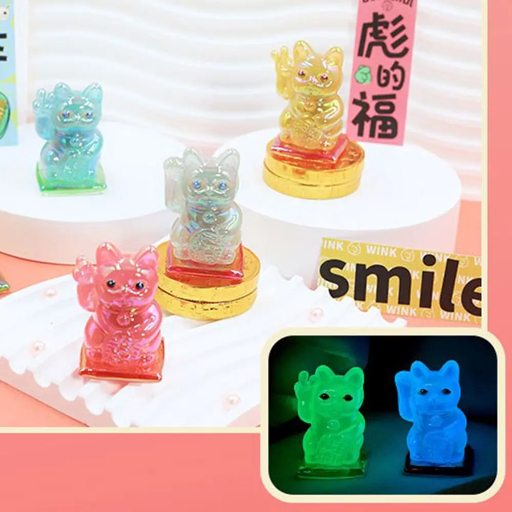 

Милый мультфильм Lucky Cat слепая коробка специальный жест желает слепая коробка коллекция кошек аниме фигурка куклы настольный компьютер
