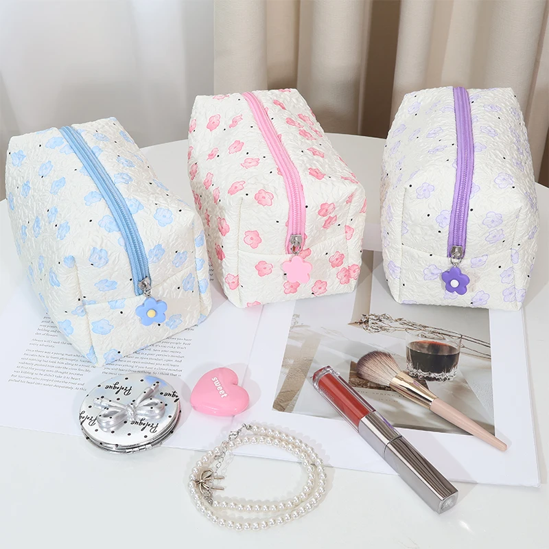 1 Bubble Print Fluffy Bag Makeup Bag - Large capacity portable cosmetic storage bag - Multi-functional makeup organizing bag