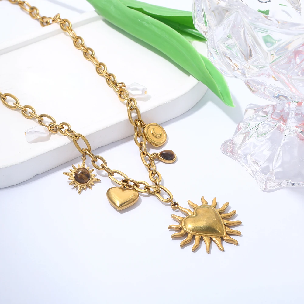 GIOIO الفولاذ المقاوم للصدأ القلب المعلقات قلادة الشمس الحجر الطبيعي سحر المجوهرات قلادة للنساء مطلية بالذهب الأزياء المختنق